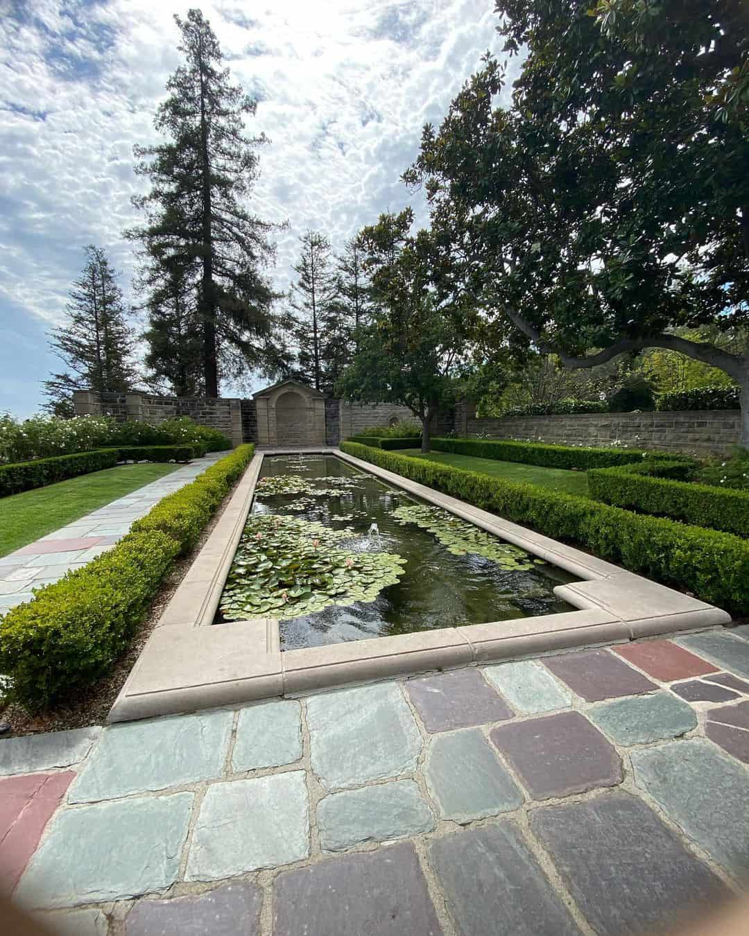 Greystone Mansion and Park